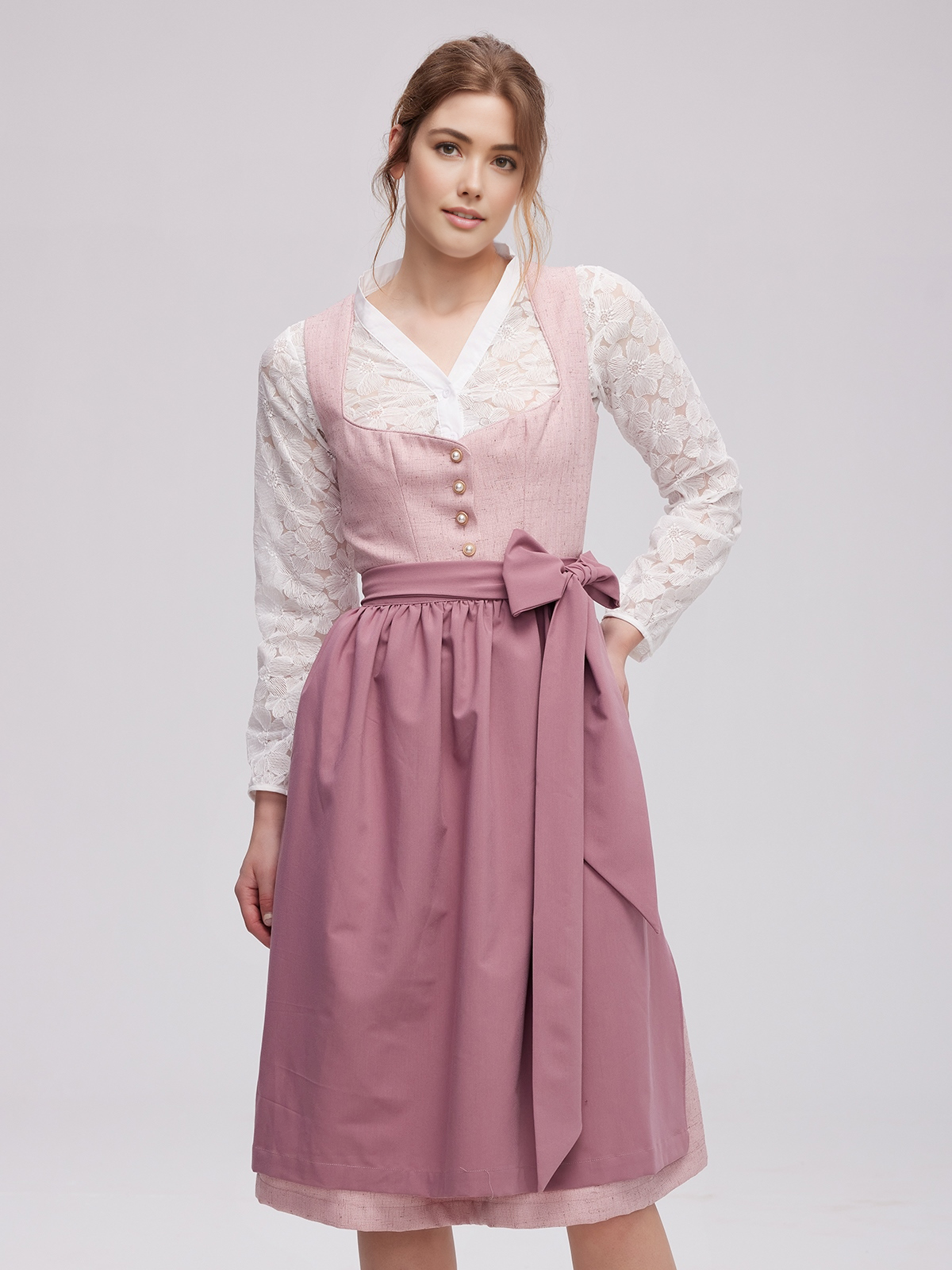 Dirndl in Rosa