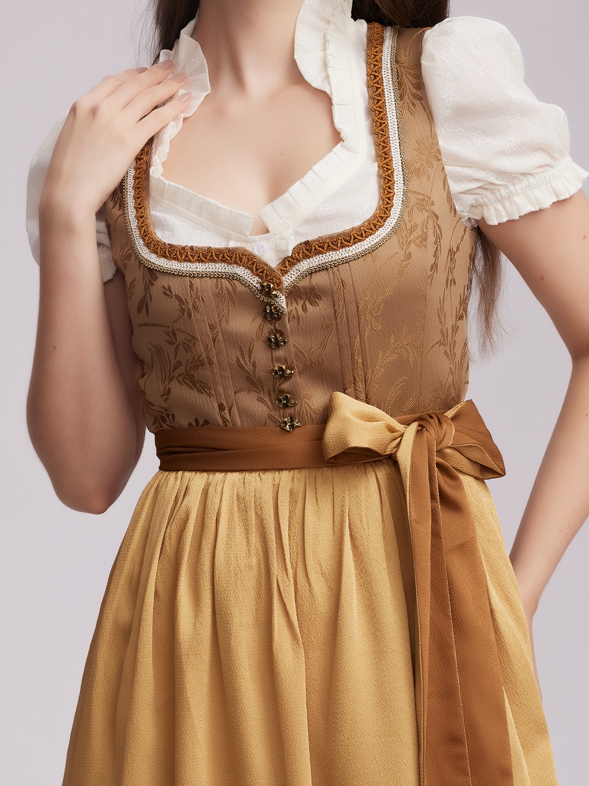 Dirndl Hell in zartem Gelb