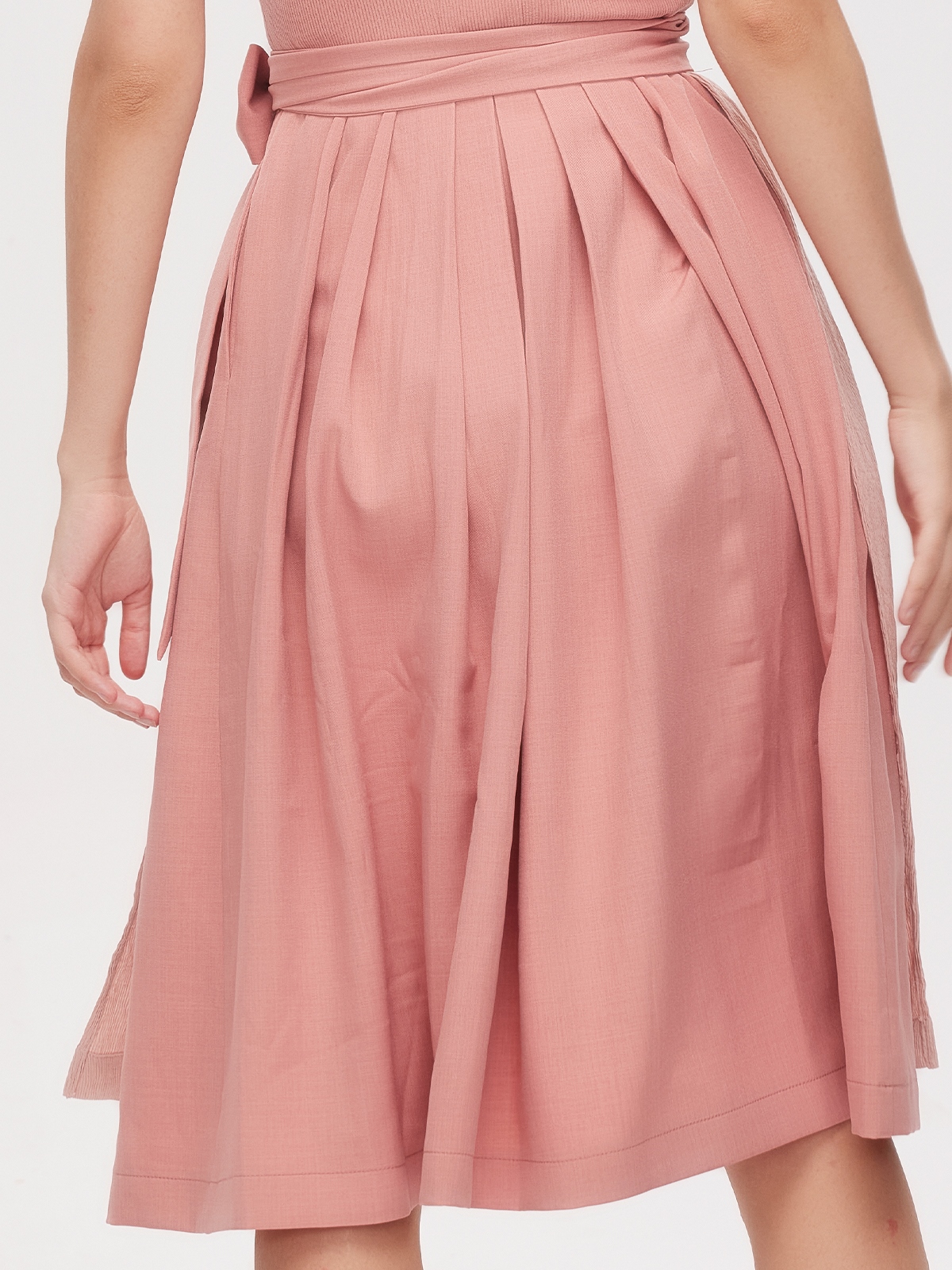 Dunkelblaues Dirndl in eleganter Ausführung